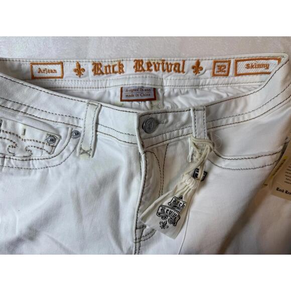 Rock Revival Jeans Women’s Skinny White Denim Arjean Distressed Size 32x33 NWT - Picture 3 of 6